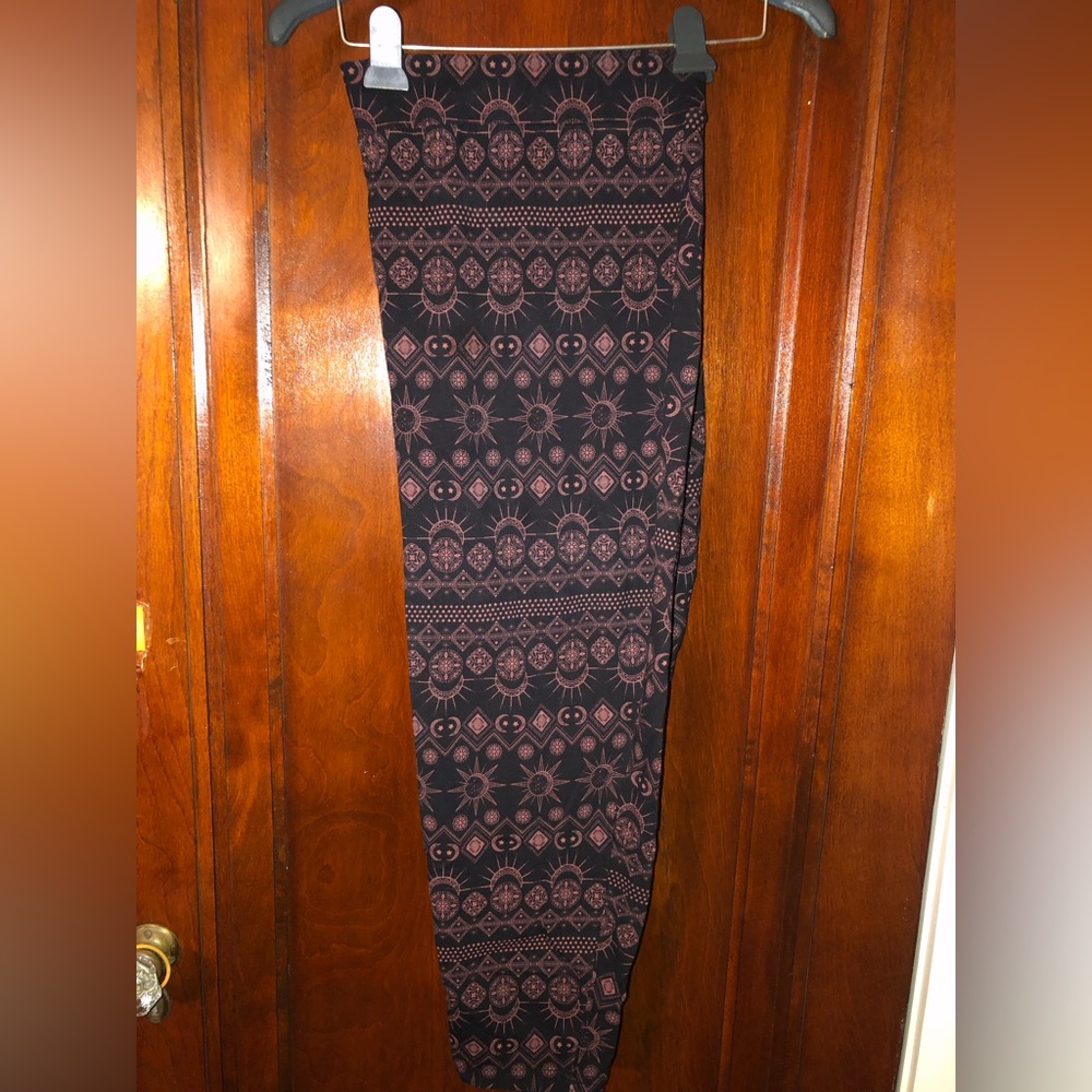Torrid sun / moon Aztec print leggings